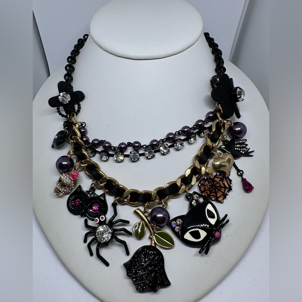 Betsy Johnson Vampire Slayer Black Cat Necklace New With Tag Rare Retired Charms